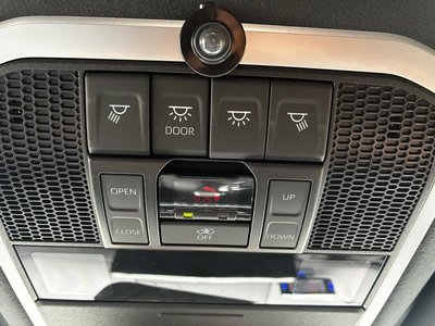 2023 Toyota LAND CRUISER 300 — миниатюра 27