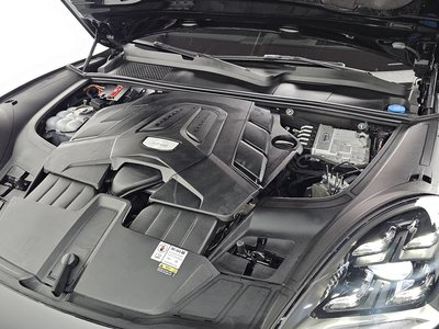 صورة 7 لـ 2023 Porsche CAYENNE