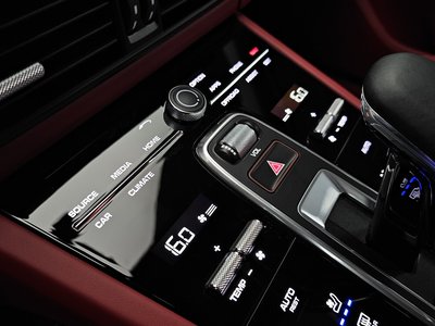 صورة مصغرة 28 لـ 2023 Porsche CAYENNE