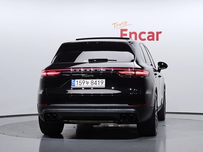 صورة 4 لـ 2023 Porsche CAYENNE