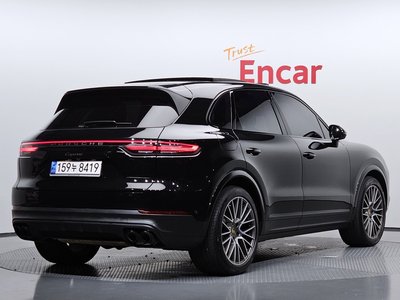 صورة 3 لـ 2023 Porsche CAYENNE