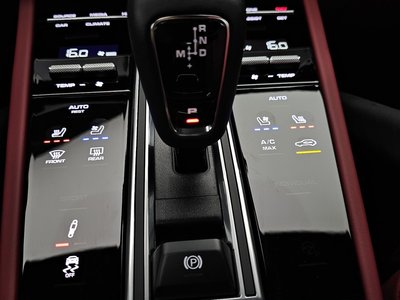 صورة مصغرة 29 لـ 2023 Porsche CAYENNE