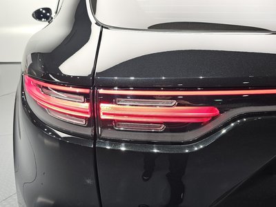 صورة 10 لـ 2023 Porsche CAYENNE