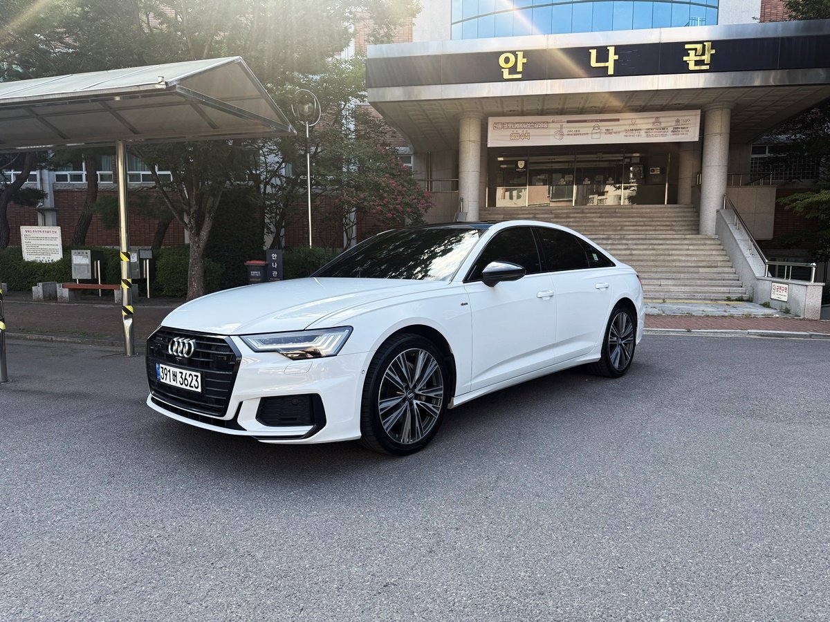 AUDI A6 - View 1