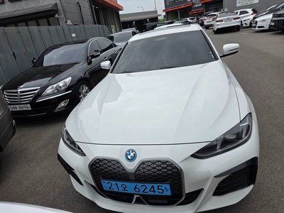 BMW I4 - 1