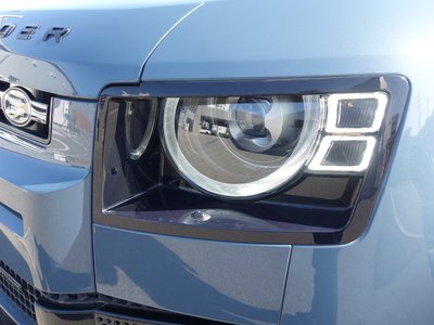 LAND ROVER DEFENDER - 9