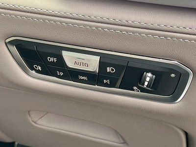 2021 BMW X6 M — миниатюра 48