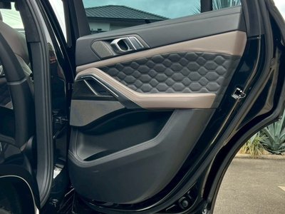 2021 BMW X6 M — миниатюра 36