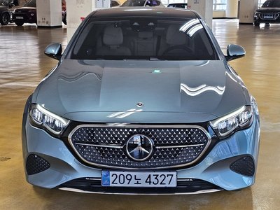 MERCEDES-BENZ E-CLASS - 4