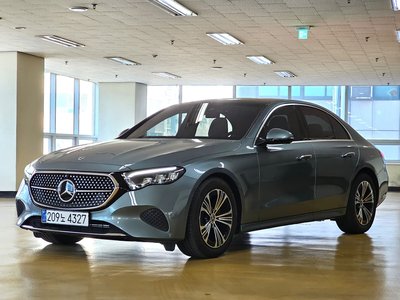 MERCEDES-BENZ E-CLASS - 1