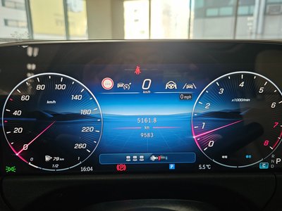 MERCEDES-BENZ E-CLASS - 7