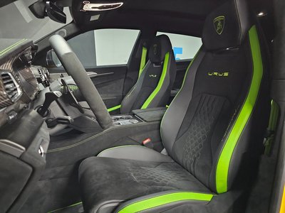 LAMBORGHINI URUS - 10
