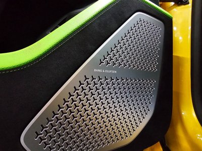 LAMBORGHINI URUS - 9