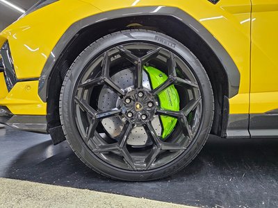 LAMBORGHINI URUS - 7