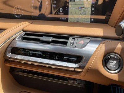 2023 Lexus LC — миниатюра 37