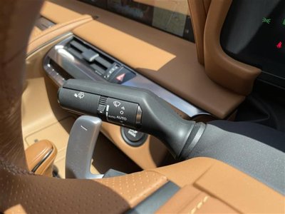 2023 Lexus LC — миниатюра 32