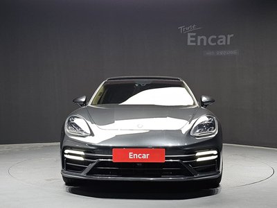 PORSCHE PANAMERA - 2