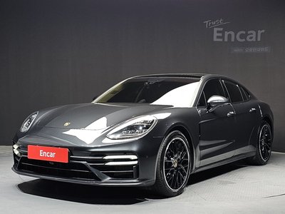 PORSCHE PANAMERA - 1