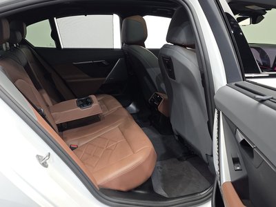 صورة مصغرة 18 لـ 2024 BMW I5