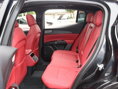 صورة مصغرة 32 لـ 2025 Maserati GRECALE