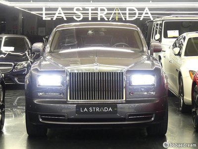 ROLLS-ROYCE PHANTOM