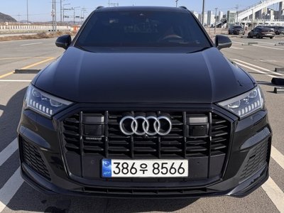 AUDI Q7 - 1