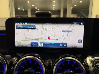 MERCEDES-BENZ GLB - 9