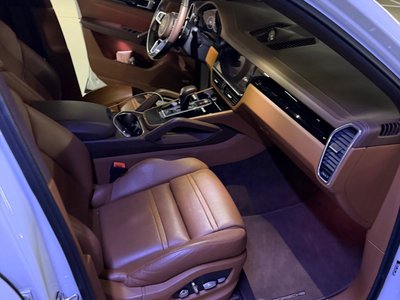 PORSCHE CAYENNE - 9