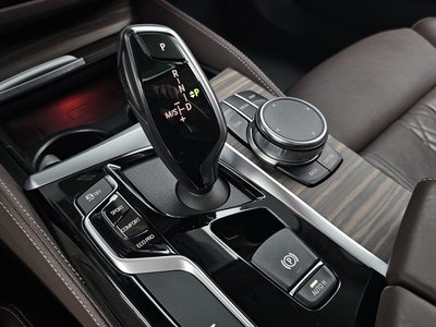 2019 BMW 5 SERIES 照片 9