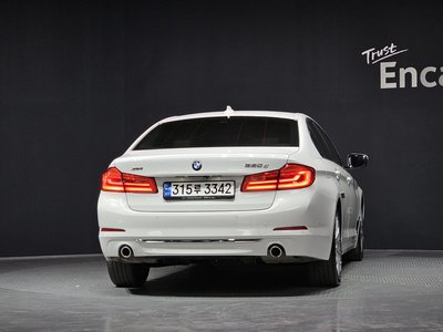 2019 BMW 5 SERIES 照片 3