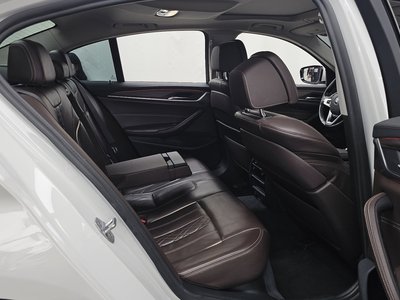 صورة مصغرة 12 لـ 2019 BMW 5 SERIES