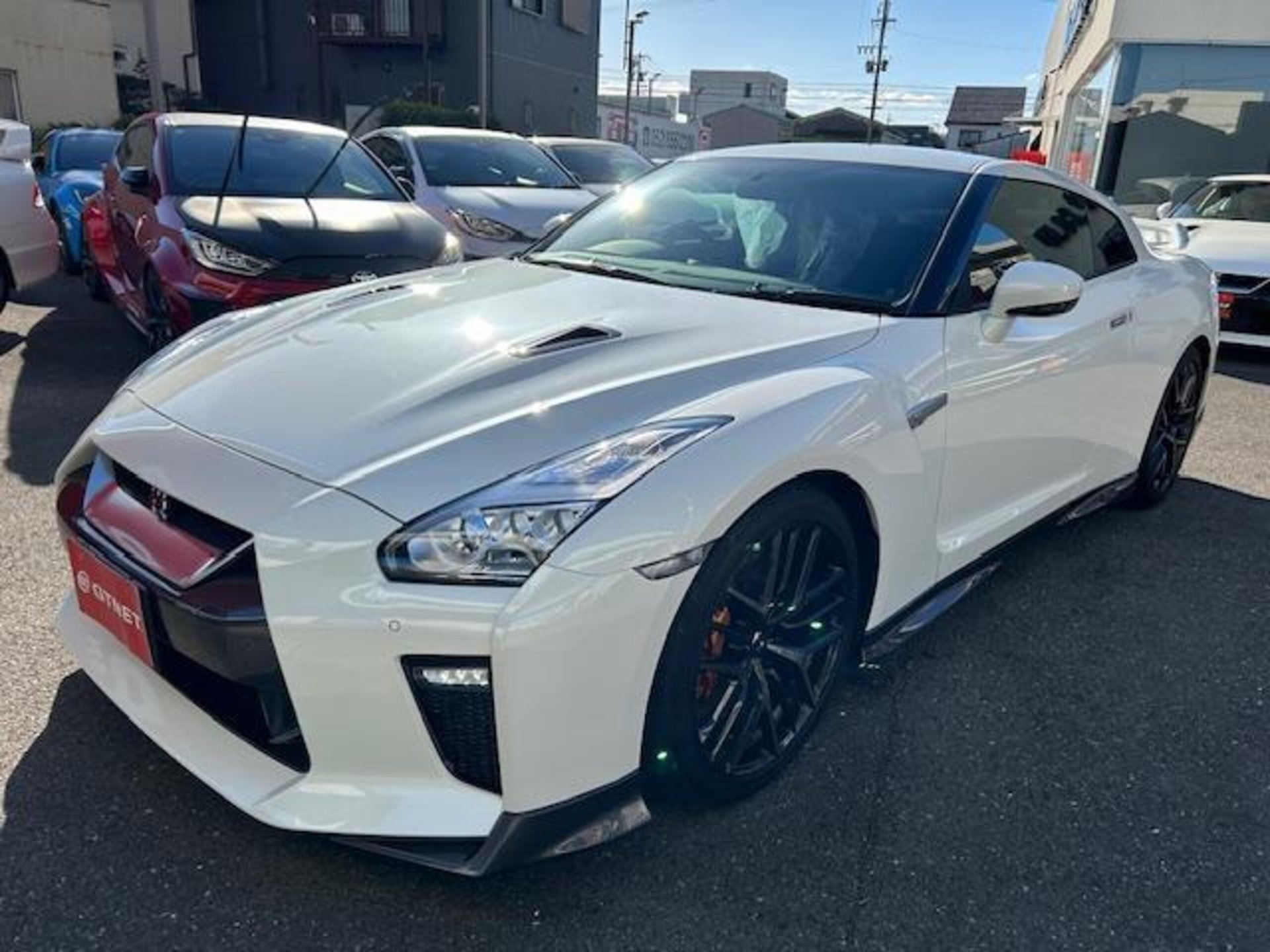 NISSAN GT-R - View 1