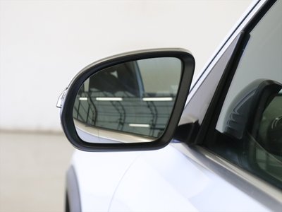 MERCEDES-BENZ GLB - 6