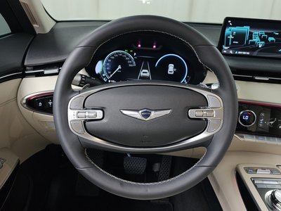 2023 Genesis GV70 thumbnail 19