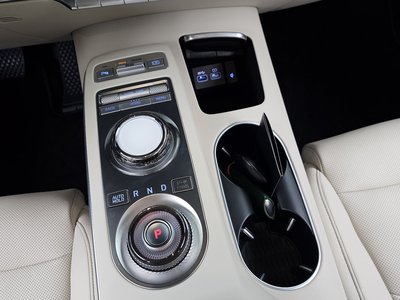 2023 Genesis GV70 thumbnail 12