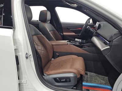 2025 BMW 5 SERIES — миниатюра 13