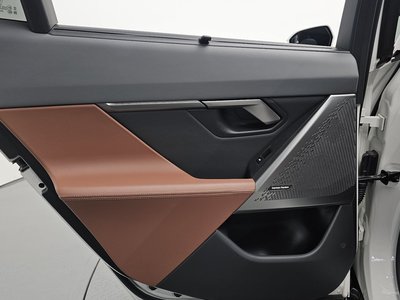 2025 BMW 5 SERIES — миниатюра 15
