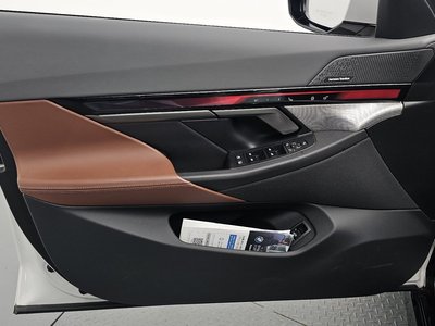 2025 BMW 5 SERIES — миниатюра 14