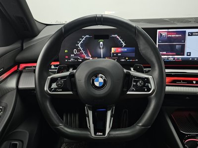 2025 BMW 5 SERIES — миниатюра 19