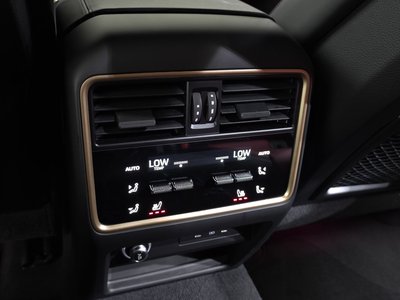صورة مصغرة 18 لـ 2025 Porsche CAYENNE
