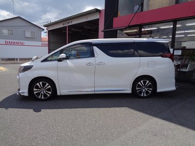TOYOTA ALPHARD - 4