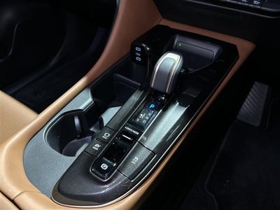 TOYOTA CROWN ESTATE - 8