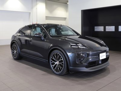 PORSCHE MACAN - 10