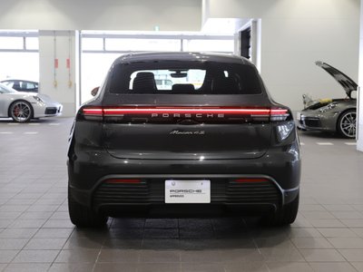 PORSCHE MACAN - 2