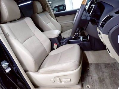 TOYOTA LAND CRUISER PRADO - 9