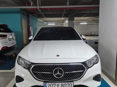 MERCEDES-BENZ E-CLASS