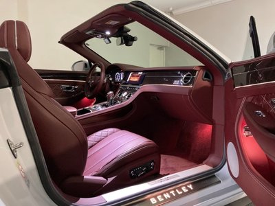 صورة 131 لـ 2019 Bentley CONTINENTAL