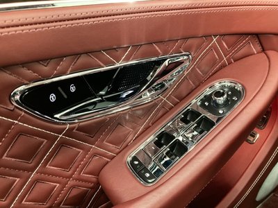 صورة 55 لـ 2019 Bentley CONTINENTAL