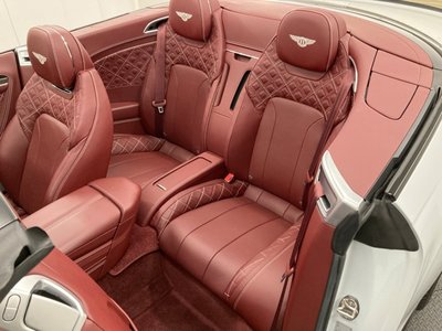 صورة 61 لـ 2019 Bentley CONTINENTAL