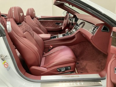 صورة 72 لـ 2019 Bentley CONTINENTAL